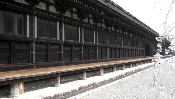 Sanjuusangendou verandah, used over hundreds of years for traditional archery competitions and displays.