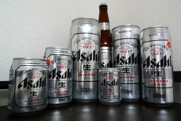 Picture of all Asahi Super Dry Beer cans and bottle sizes in Japan