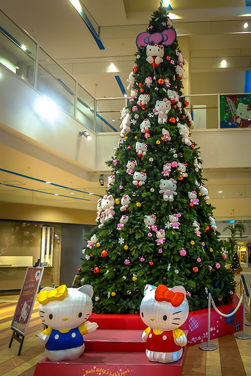 Hello Kitty Christmas Tree in Japan