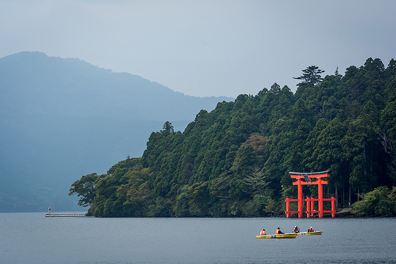 Lake Ashi and The Torii of Peace 「平和の鳥居」 HDR Photo