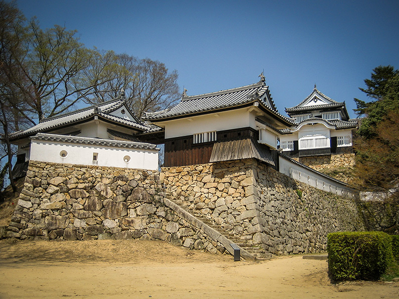 Bitchu Matsuyama-jo walls and turrets