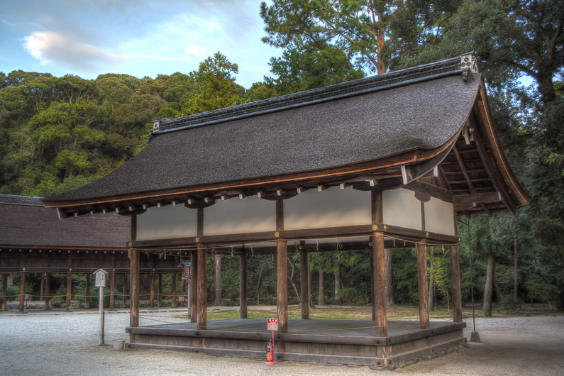 Kamigamo-jinja's Gakunoya 「賀茂別雷神社/学屋」 (HDR Photo)