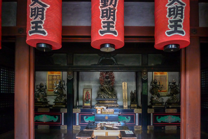 Inside the Fudo-dō 「不動堂」 (HDR Photo) at Daigo-ji in Kyoto