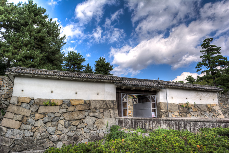Front Second Gate 「Omote-nino-mon, 表二之門」 at Nagoya Castle (HDR Photo)