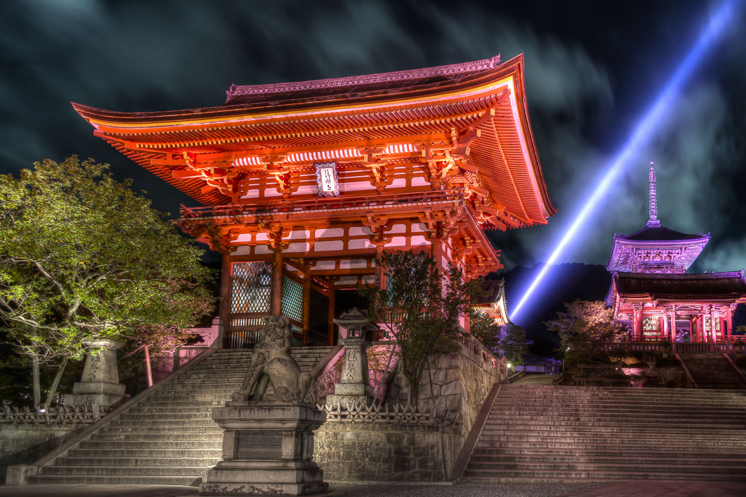 Visit Kiyomizu-dera Temple at Night (HDR Photo)